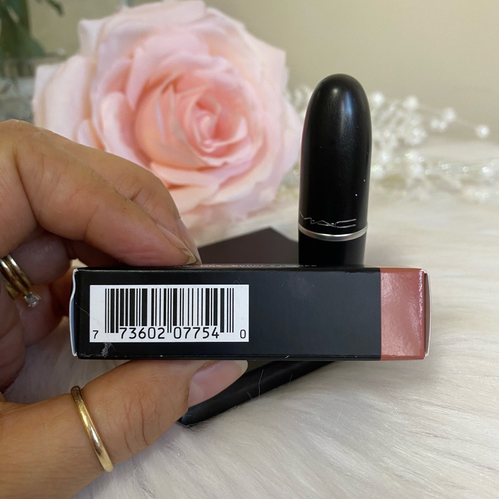 MAC MATTE LIPSTICK ROUGE COLOR 617 VELVET TEDDY FULL SIZE - Picture 3 of 6